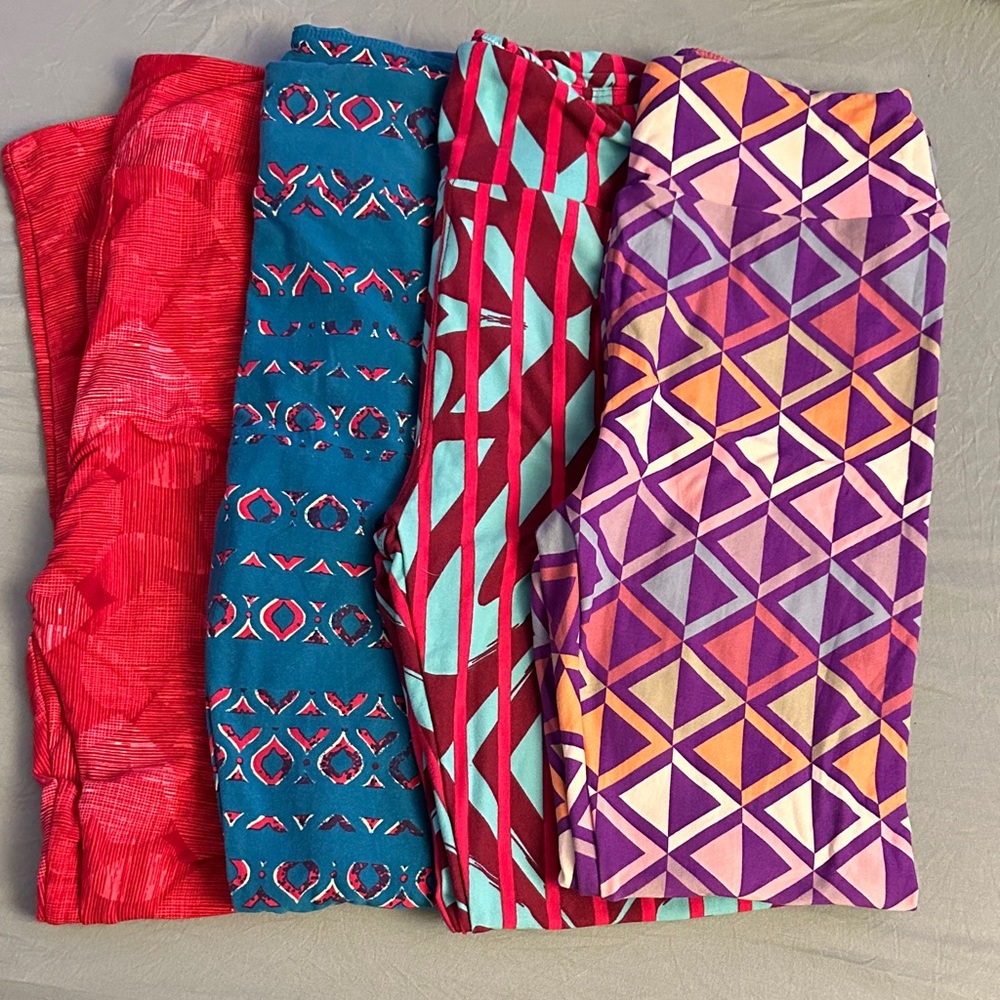 4 NEW pairs of LuLaRoe Leggings!